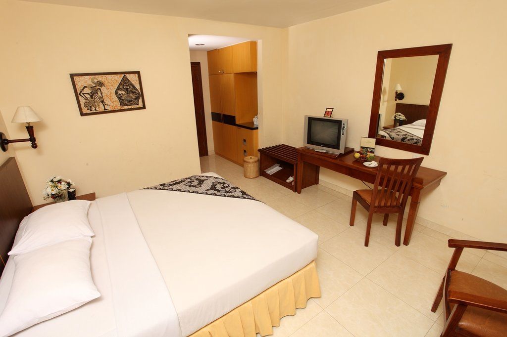 Hotel Baron Indah Surakarta  Экстерьер фото