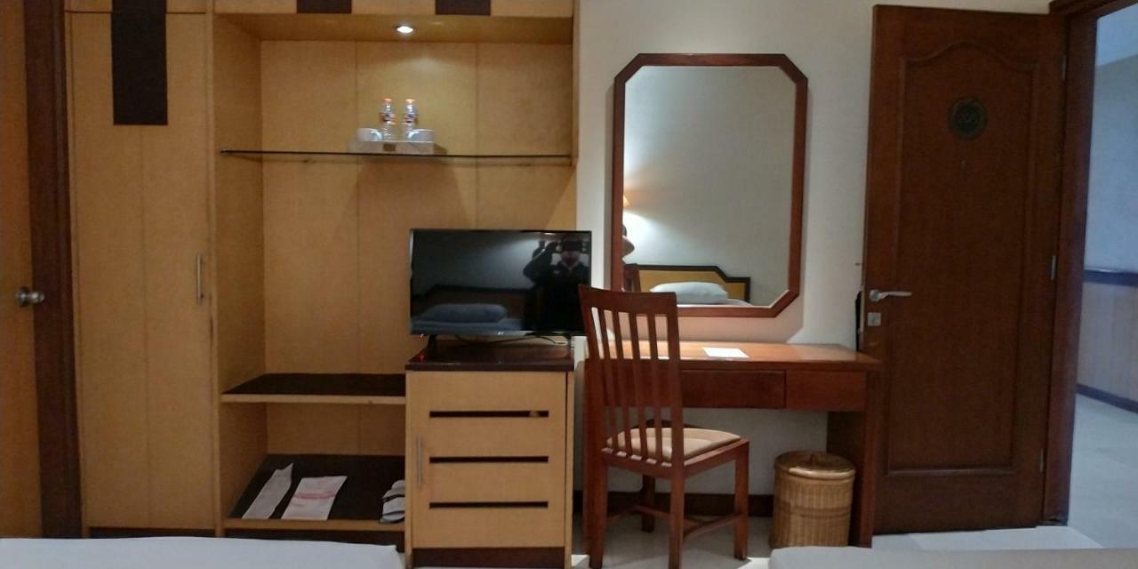 Hotel Baron Indah Surakarta  Экстерьер фото