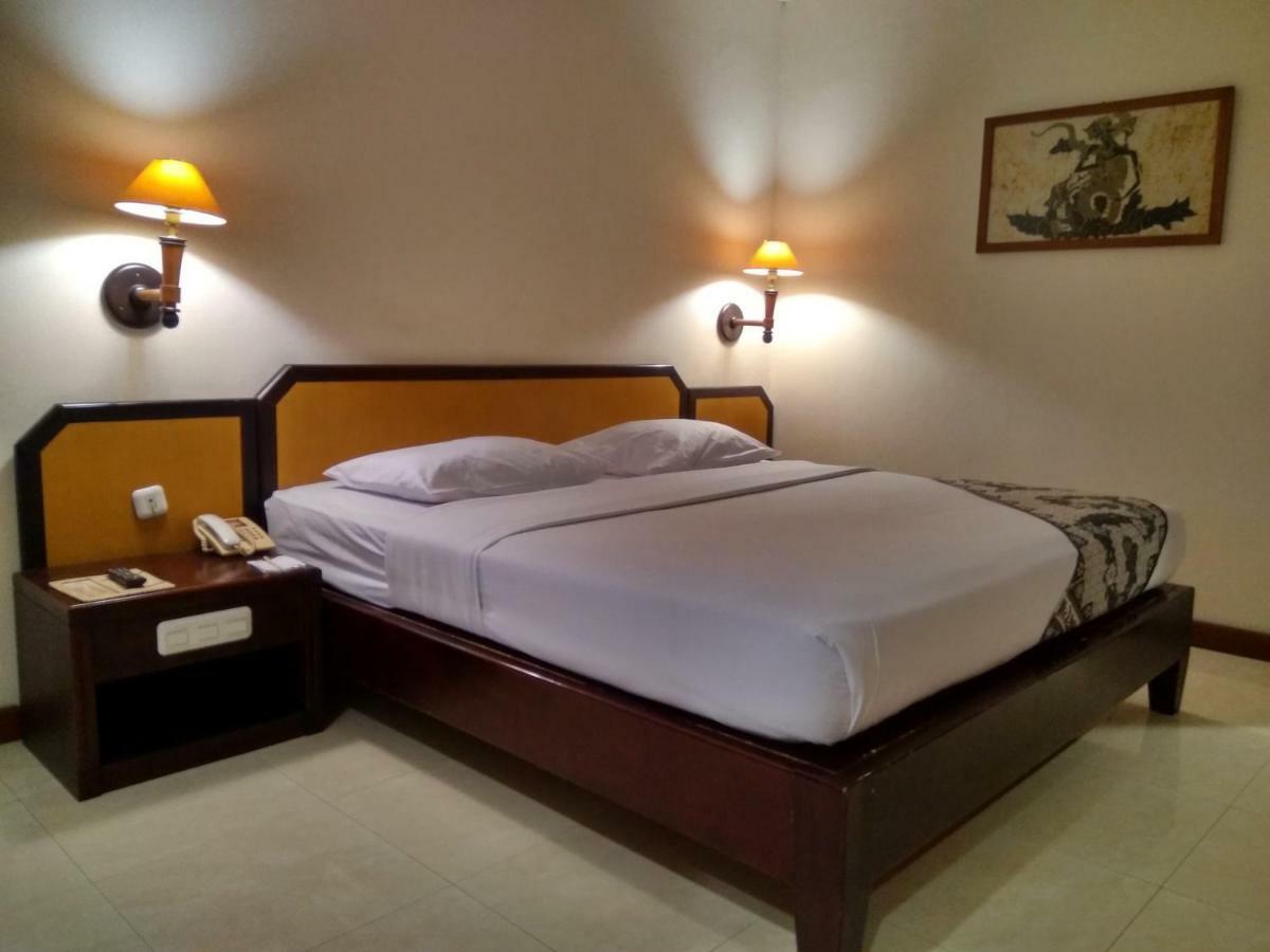 Hotel Baron Indah Surakarta  Экстерьер фото