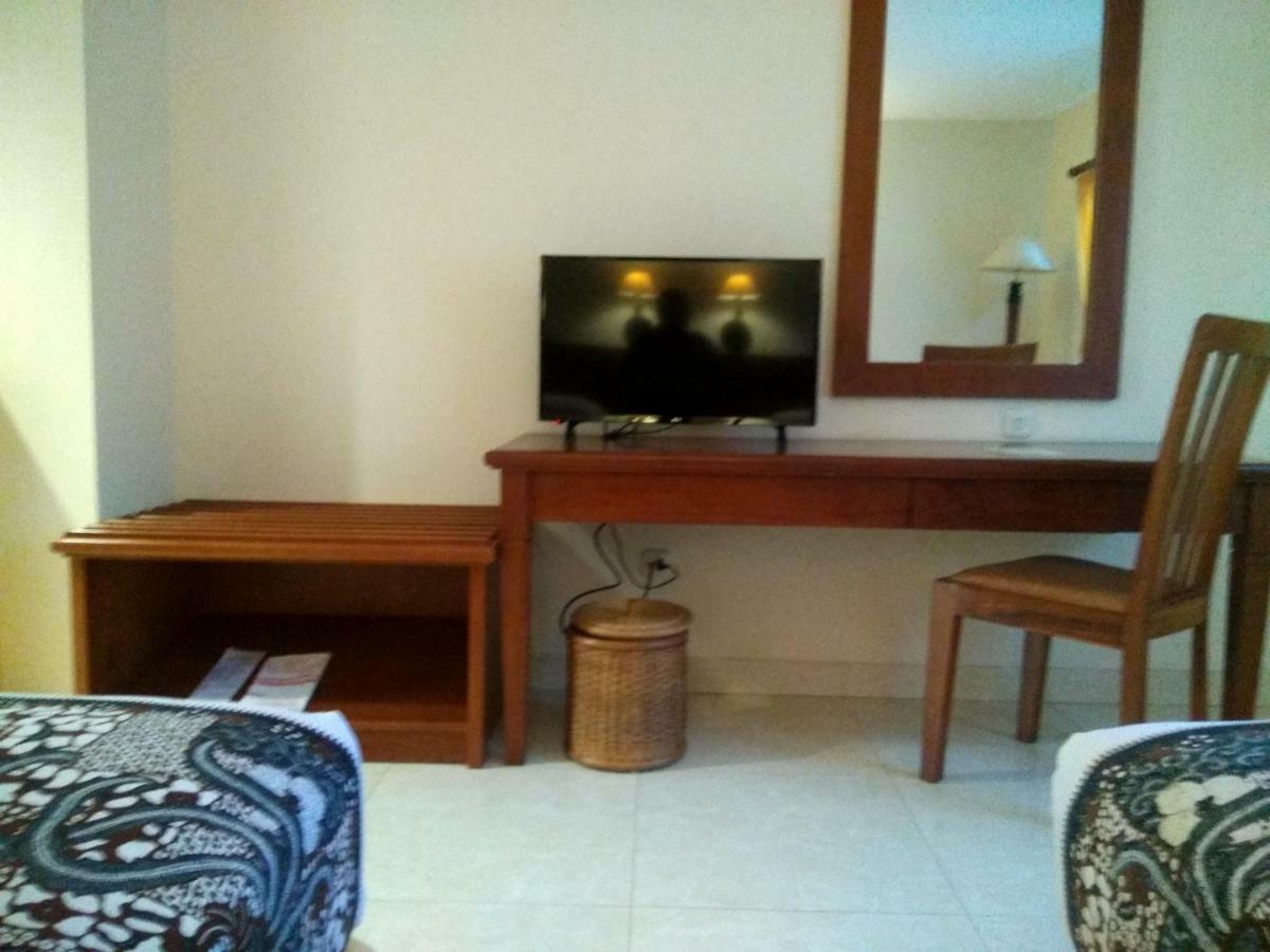 Hotel Baron Indah Surakarta  Экстерьер фото