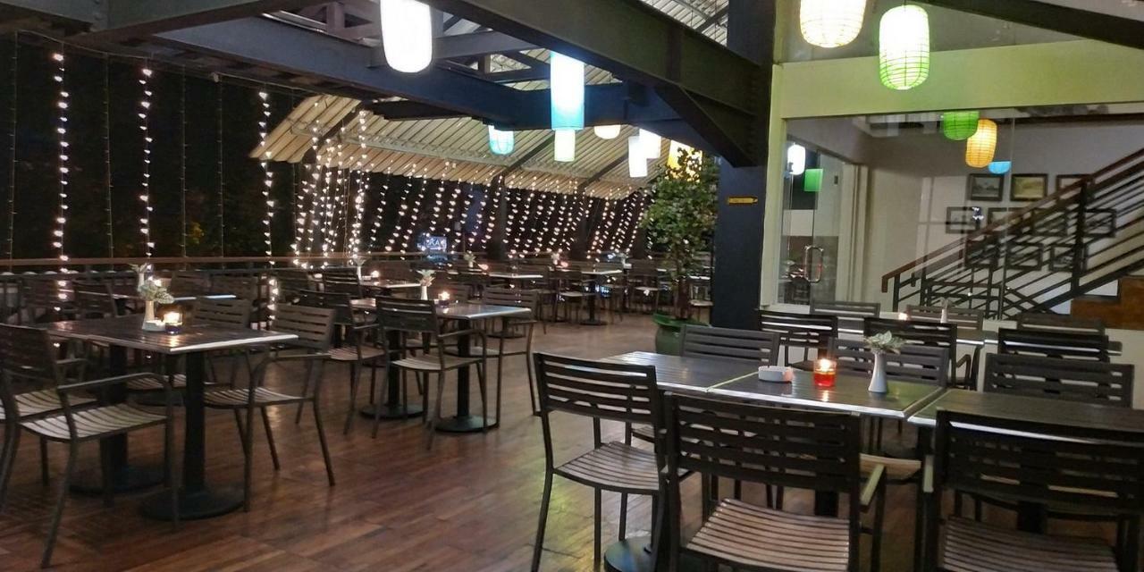 Hotel Baron Indah Surakarta  Экстерьер фото