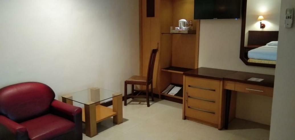 Hotel Baron Indah Surakarta  Экстерьер фото