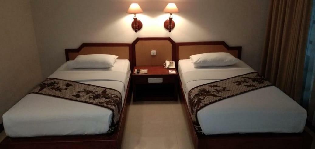 Hotel Baron Indah Surakarta  Экстерьер фото